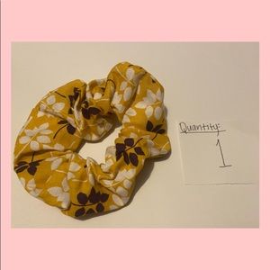 Scrunchie #23